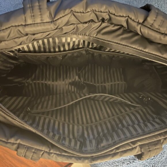 Victoria Secret Quilted Puffer Tote Bag New Without Tags - Picture 5 of 6